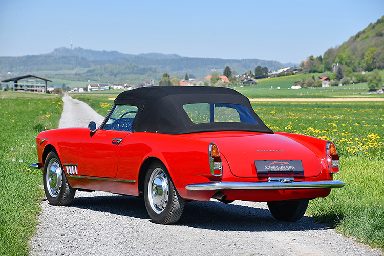 Alfa Romeo 2000 Spider Touring_10